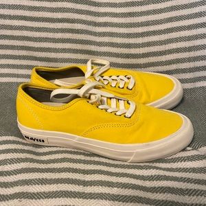 Seavees Legend Sunflower Yellow Sneakers Size 6 in EUC